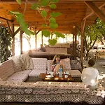 Saban Tree Kompleks wypoczynkowy 3*